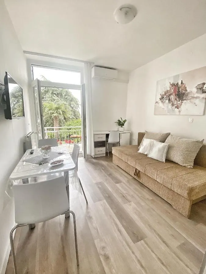 Villa Nika 1 Apartment Ika